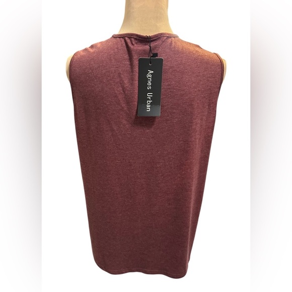 Agnes Urban Women’s XL Tank Top Burgundy V-neck Sleeveless Soft Stretch Soft NWT - Picture 4 of 7